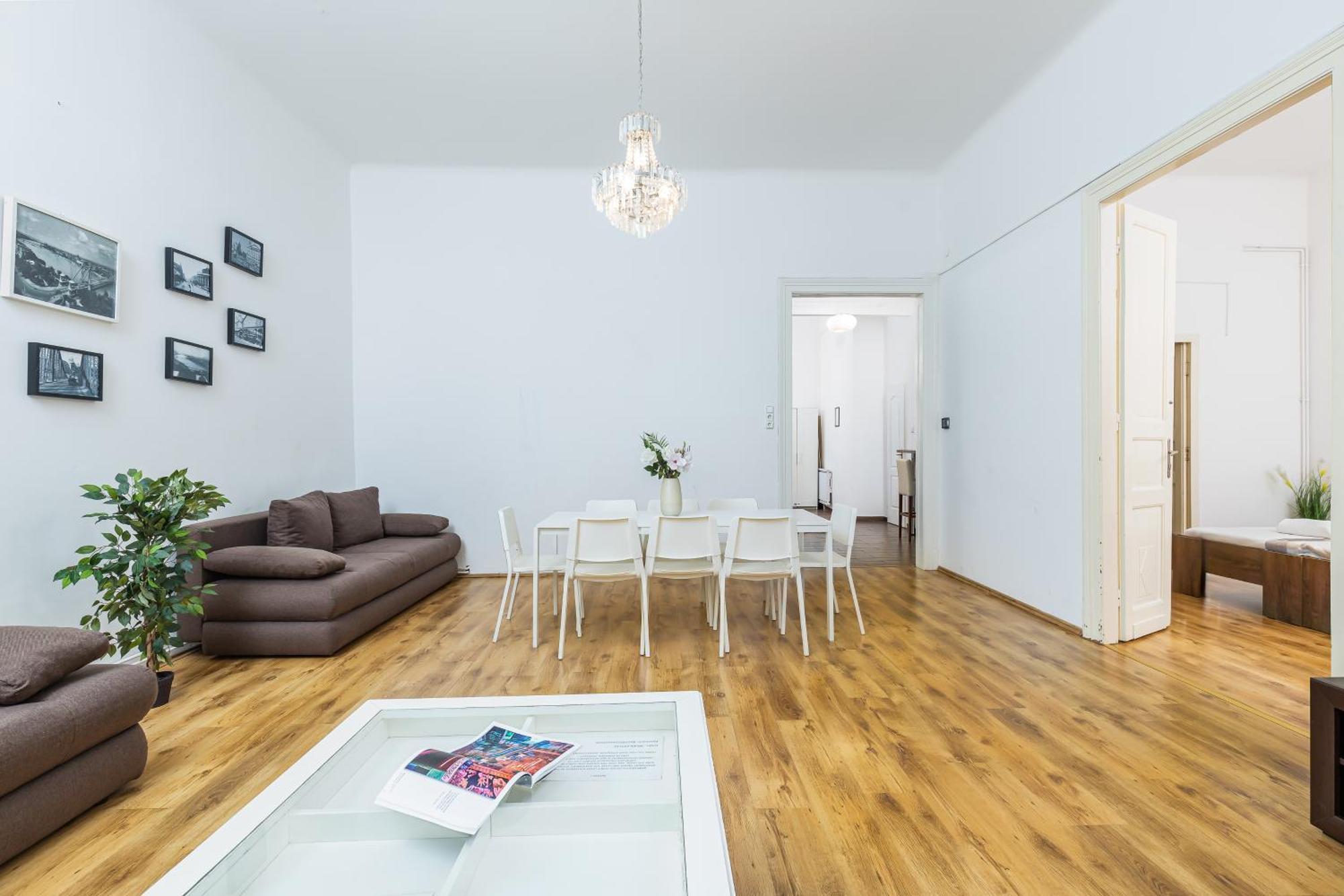 Real Apartments Lovag 부다페스트 외부 사진
